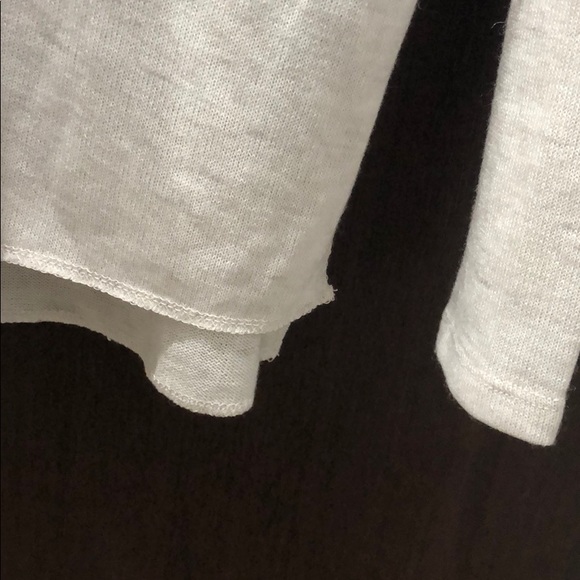 Wilfred Two-tone V-Neck Sweater. Size M. - Picture 3 of 5